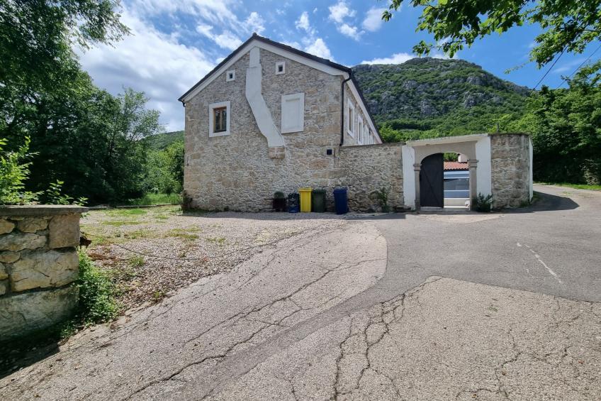 Steinhaus mit privatem Außenpool - foto 46