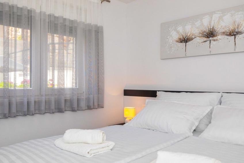 Modern Apartment with Terrace and Private Parking Krk - Two Bedroom Apartment - foto 4