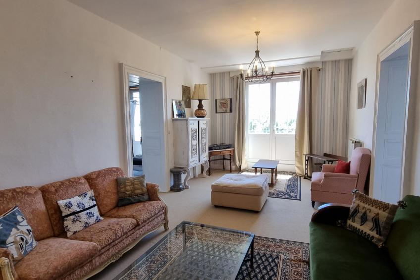 8-Zimmer-Schloss mit Pool und eigenem Park - foto 31