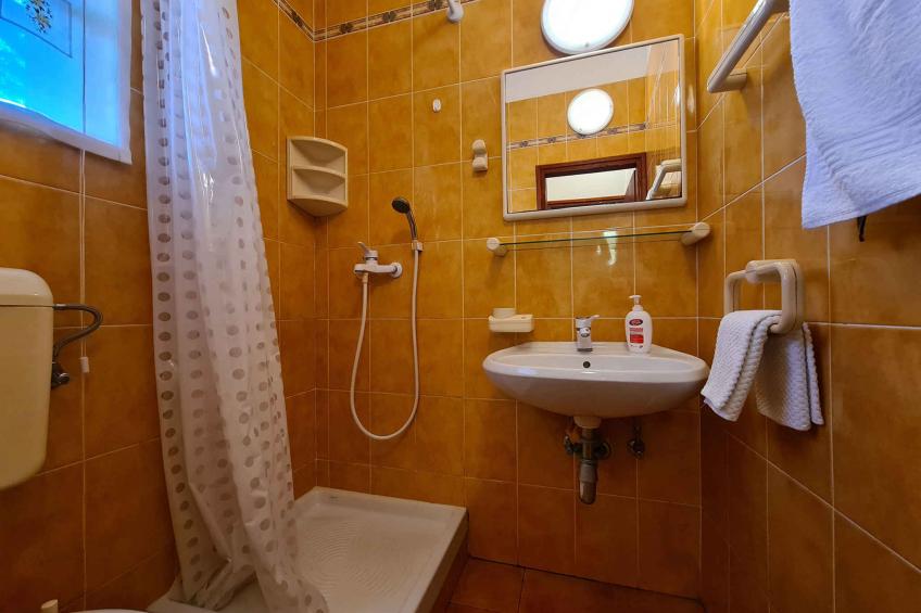 Ferienhaus mit Klimaanlage und Meeresblick in ruhiger Gegend - BF-6J7JF - foto 41