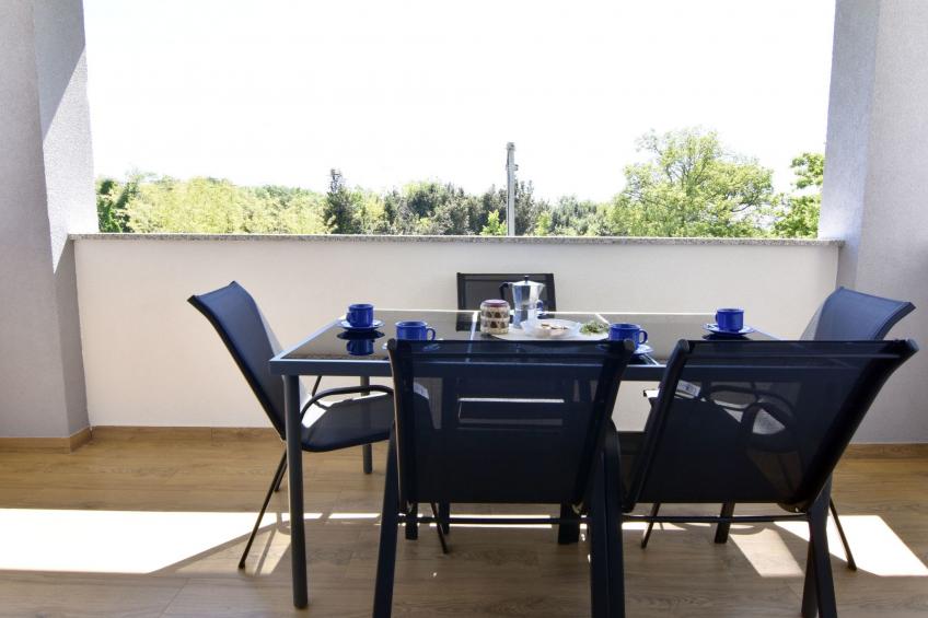 Apartment 2 in einer neuen Villa mit Pool in ruhiger Lage - foto 26