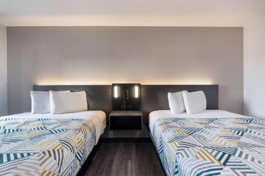 2 Queen Beds  Nsmk Micfridge - foto 14