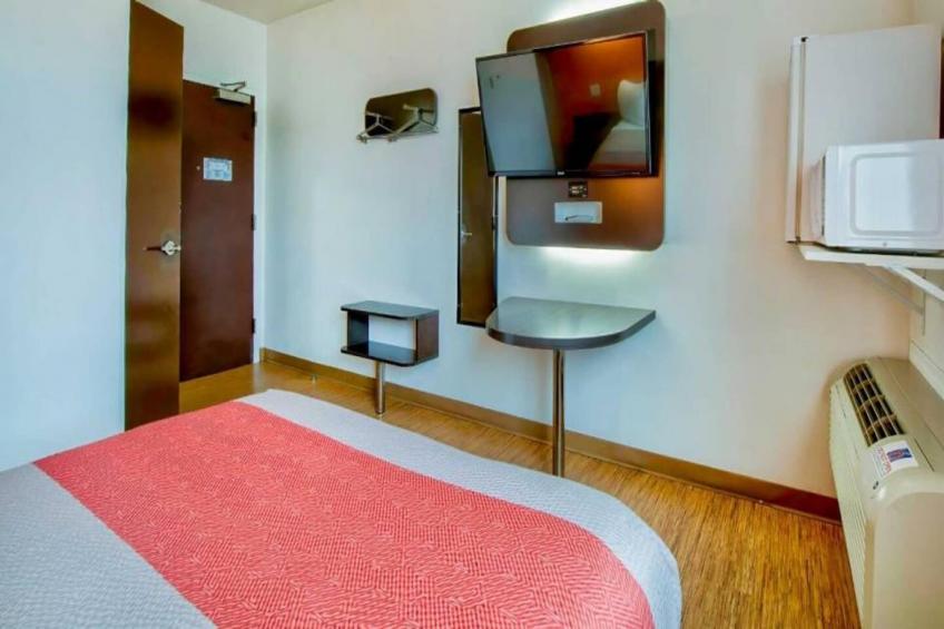 1 QUEEN BED  NON-SMOKING - foto 19