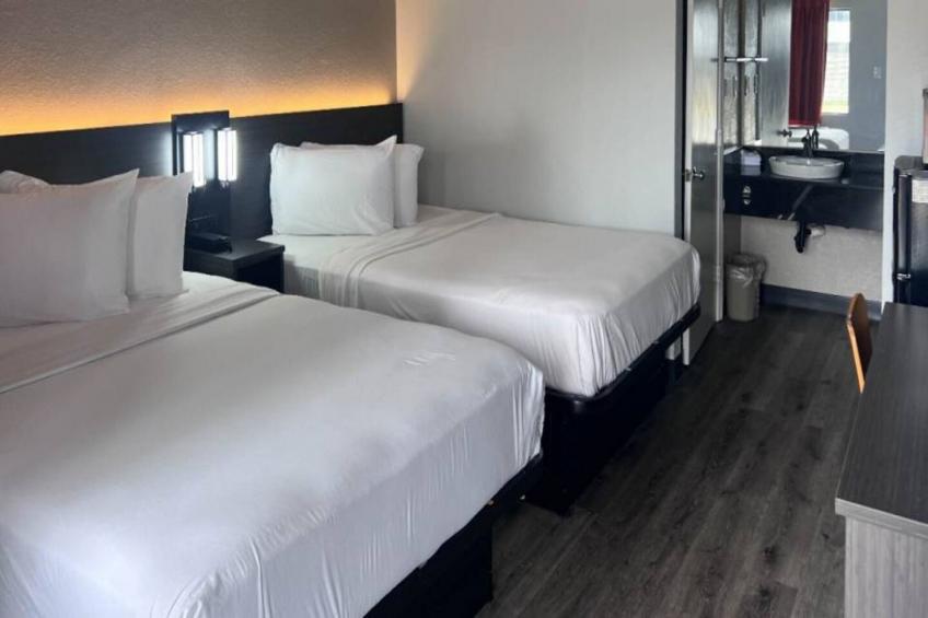 2 Full Beds  Micfridge - foto 14