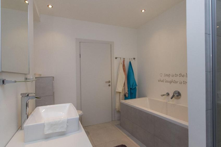 Villa mit Pool - foto 24