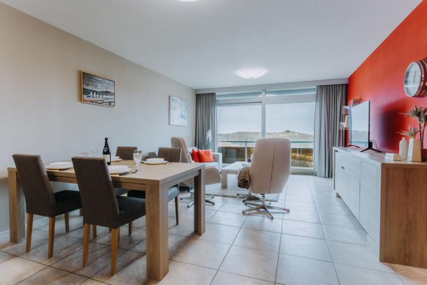 Astrid with parking & seaview