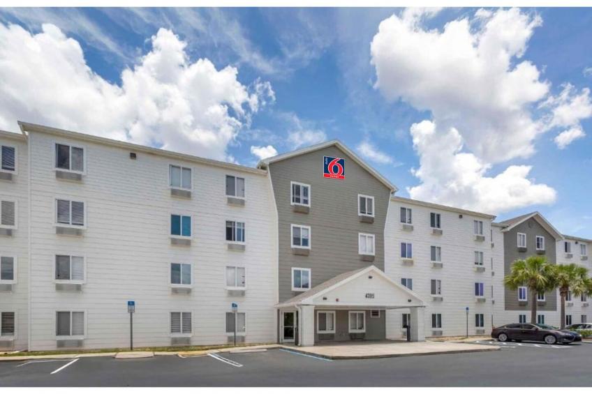 2 Full Beds | Non-Smoking, Kitchen