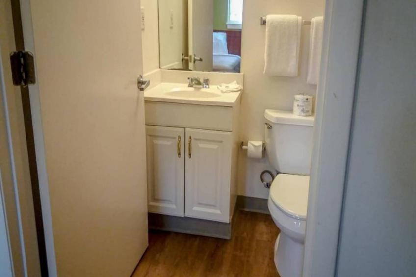1 Queen Bed  Premium Kitchen - foto 13