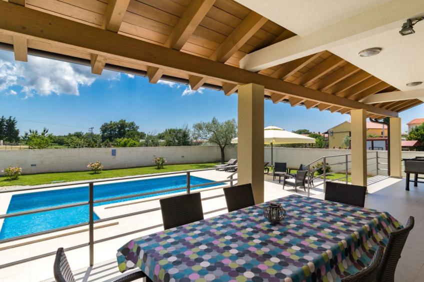 Beeindruckende Luxusvilla mit beheiztem Privatpool - foto 6