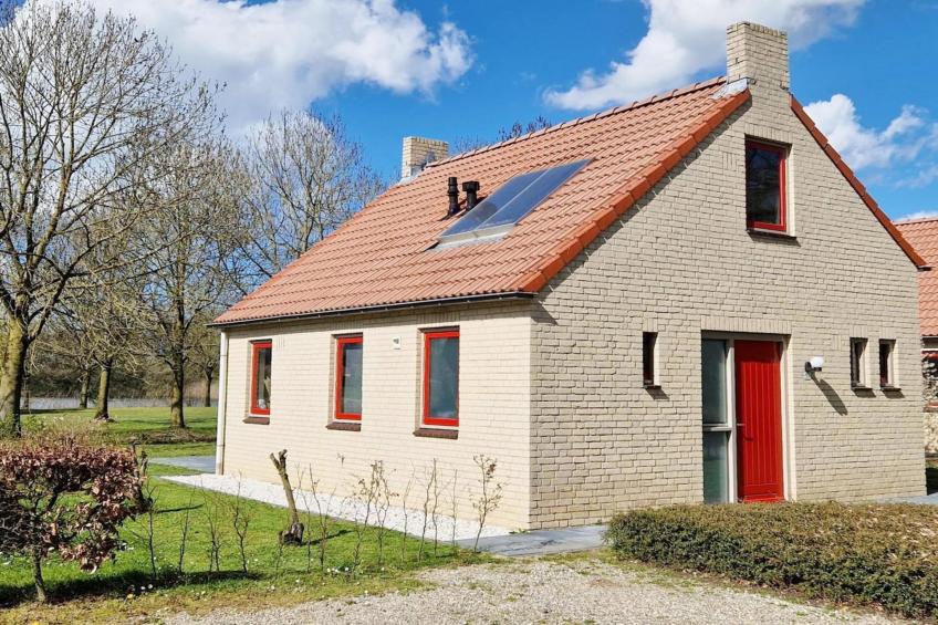 6 - Persons Lakeside Child-friendly Bungalow