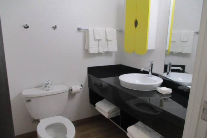 2 Queen Beds  Suite Non-Smoking Kitchen - foto 7
