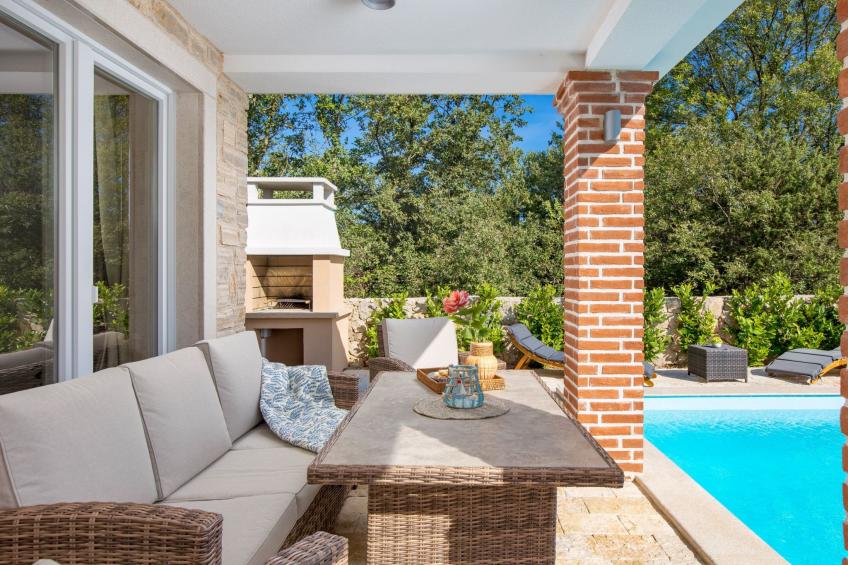 Romantische Villa mit Pool, umgeben von Natur - foto 22