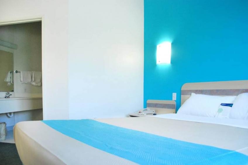 1 Queen Bed  Non-Smoking - foto 12