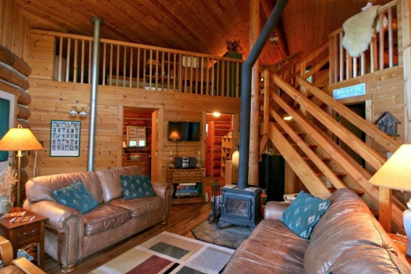 Lakeside Real Log Cabin mit privatem Dock, Haustiere OK - foto 5