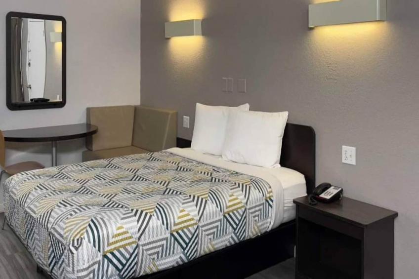 1 Queen bed  Non Smoking - foto 4