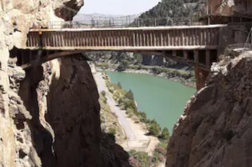 Ganzes Haus in Comares mit abschließbarem Parkplatz - foto 47