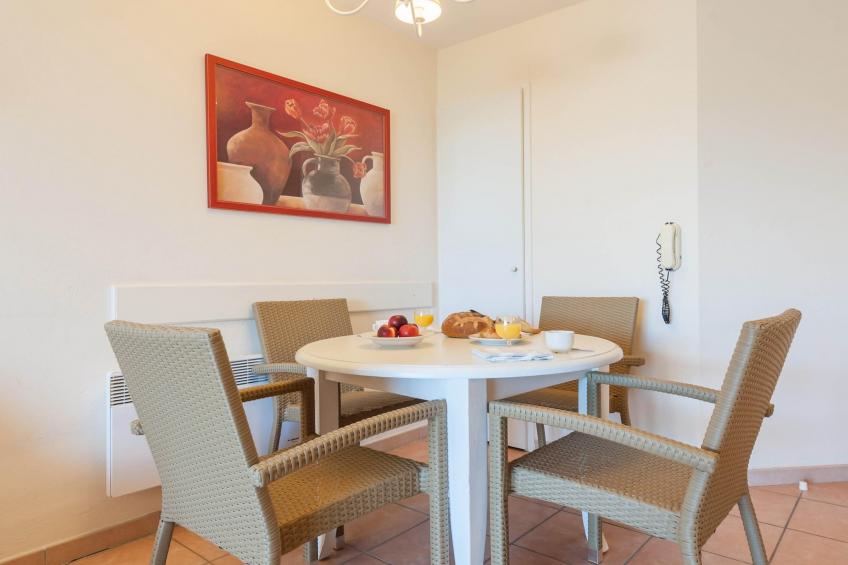 Pierre & Vacances Village Pont Royal en Provence Studio 4 people - 1 sleeping alcove - Terrace or balcony - foto 10