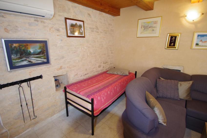 in Kavran mit Terrasse und Grill - foto 18