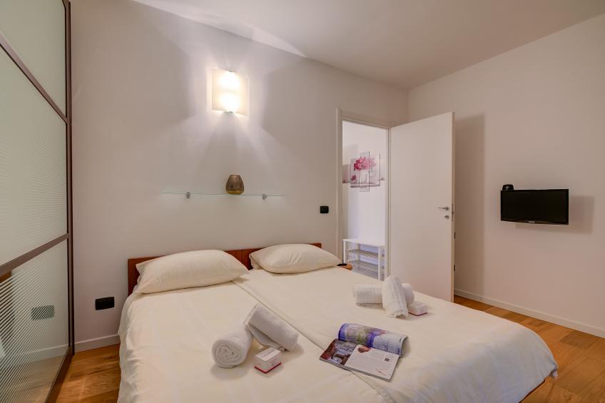 Lenni Apart. Swimming Pool and lake - foto 16