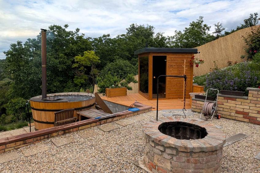 Vakantiehuis in een schilderachtig landschap met tuinkeuken en houten ton met whirlpool - BF-4FKRG - foto 3