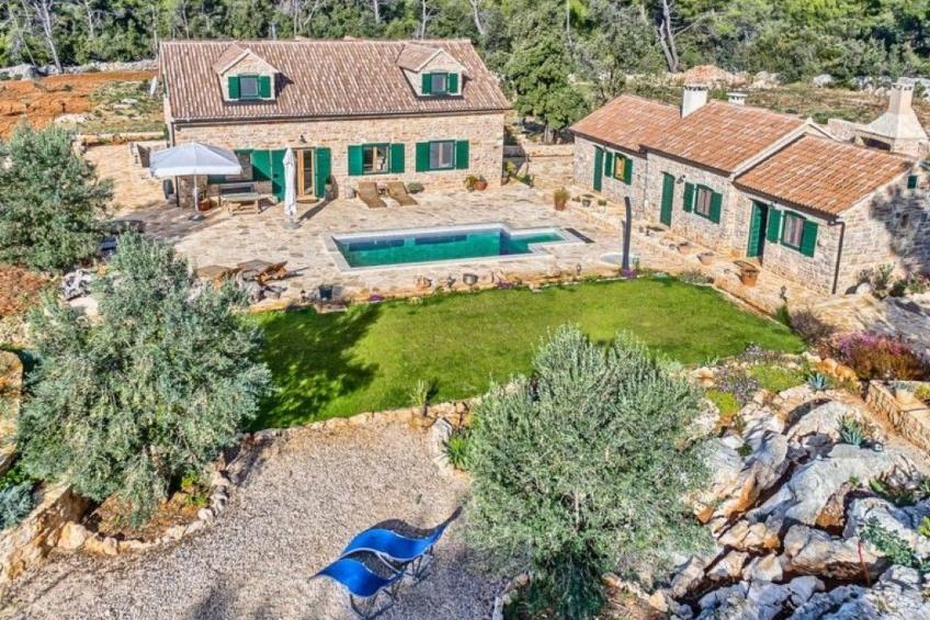 Villa Aristea bestehend aus drei Häusern