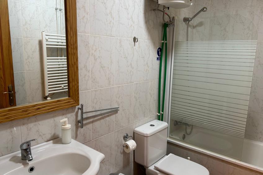 Apartment mit Balkon und Meerblick - foto 15