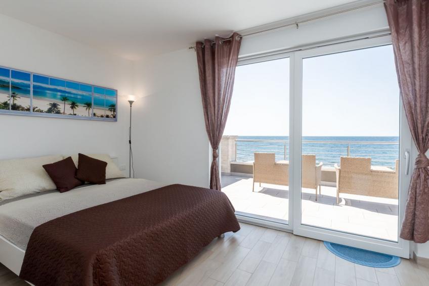 Villa direkt am Meer und Strand mit herrlichem Blick - foto 20