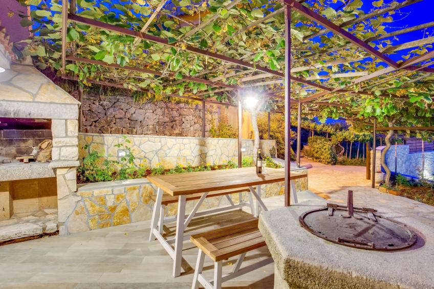 mit großem Garten und Pool - foto 4