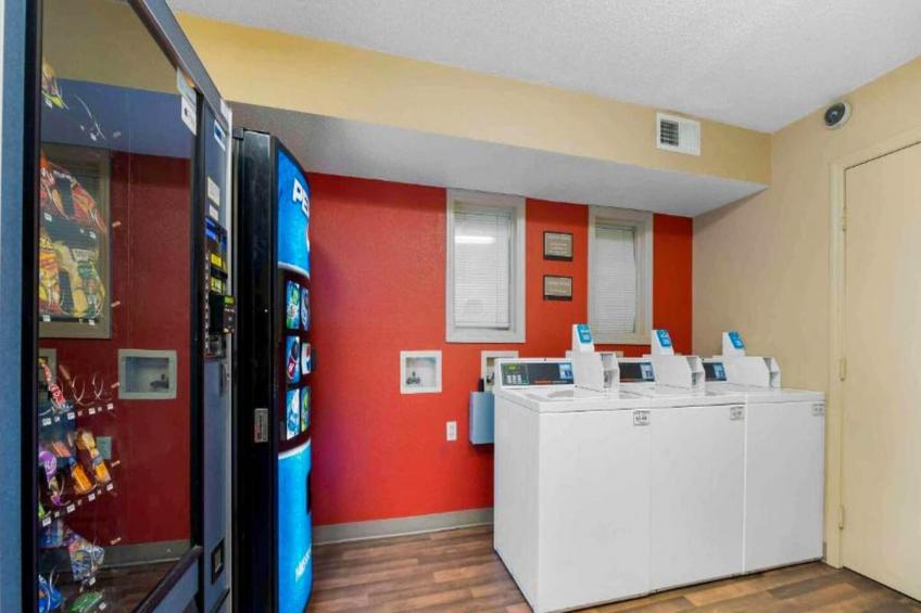 1 Queen Bed | Non-Smoking, Kitchen, Sofa-Bed - foto 5