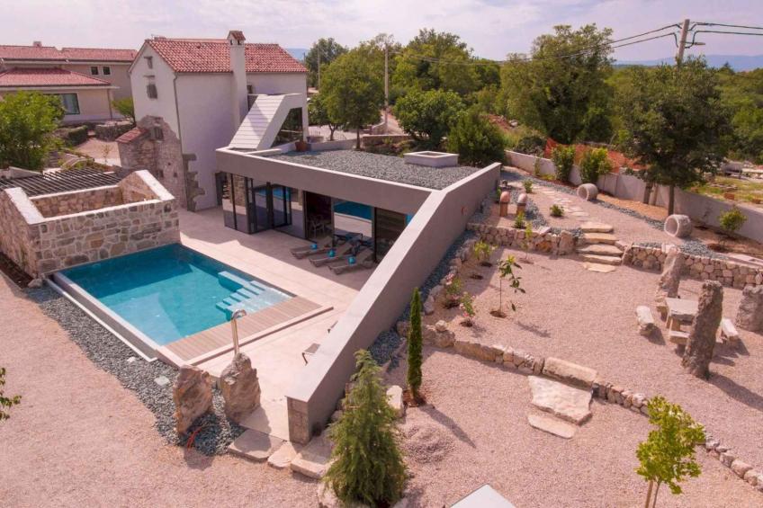 Villa met zwembad en airconditioning - BF-6BC98 - foto 7