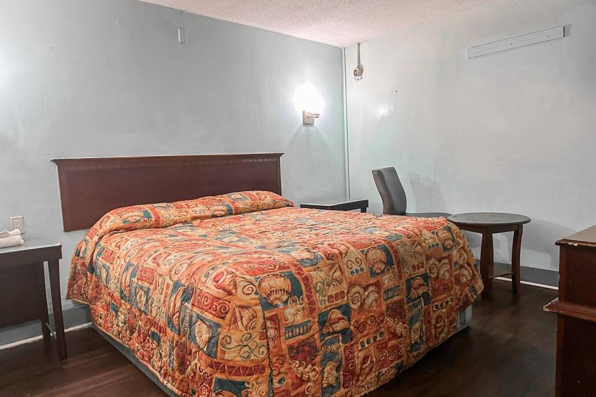King Bed Non-Smoking - foto 20