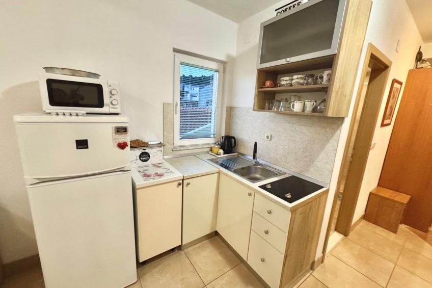 Angenehme Wohnung in Komarna mit privatem Parkplatz - foto 11