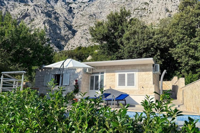 Günstiges Ferienhaus mit Pool und Meerblick - foto 16