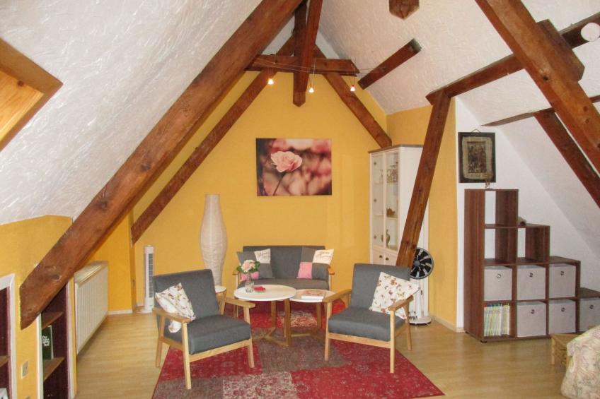 Dachgeschosswohnung mit Gartennutzung - foto 11