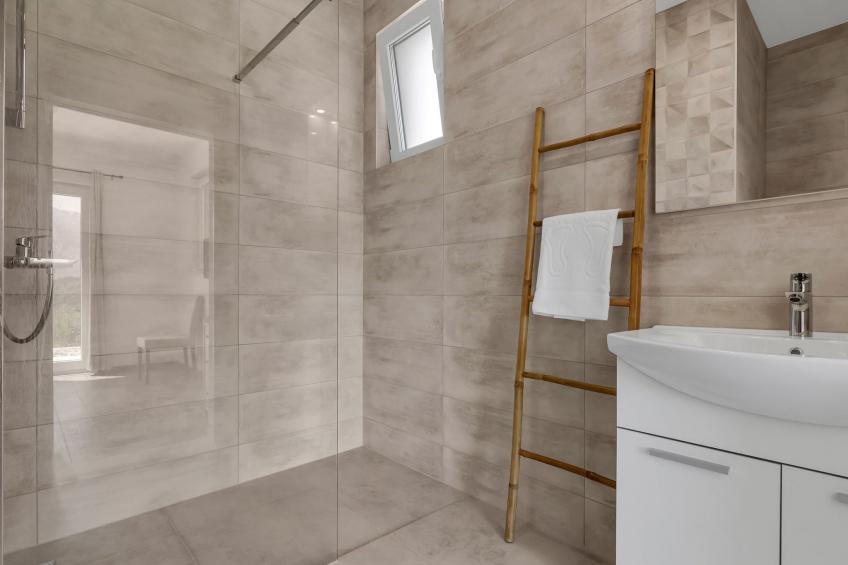 Alleinstehende Villa Slime mit Pool und Garten - foto 50