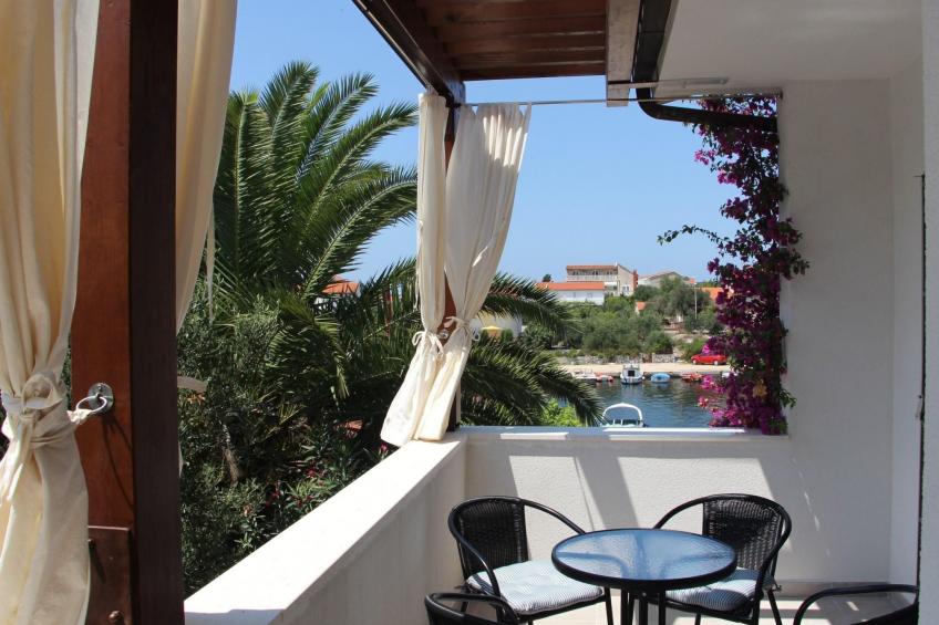 Wohnung "Ivka 1" mit Blick auf das Wasser - foto 8