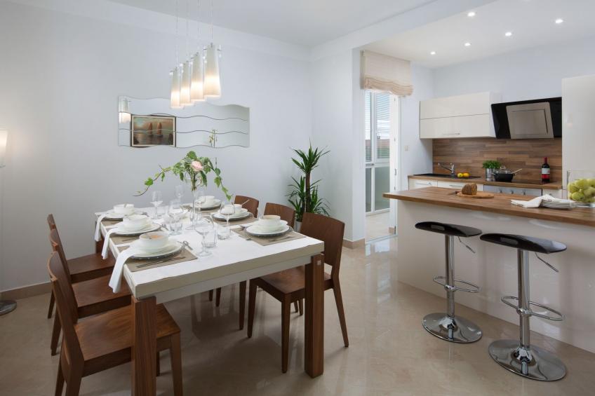 Schöne Villa mit Garten und Biodesign-Pool - foto 14