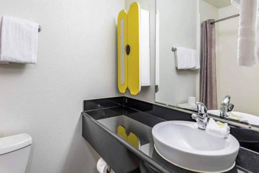 2 Full Beds  Suite Non-Smoking Kitchen - foto 8