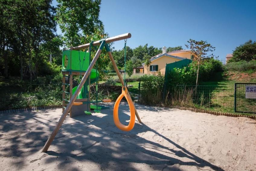 mit Pool, Whirlpool, Terrasse und Garten - foto 6