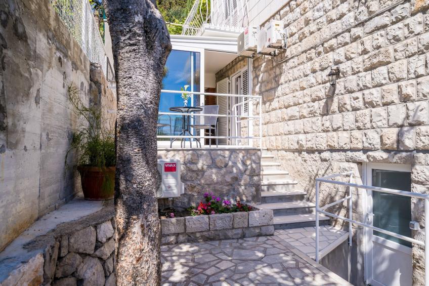 Guest House Villa Nina- Two Bedroom Apartment with Terrace and Sea View (Apt67) - foto 18