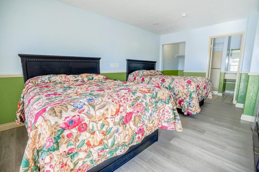 2 Queen Beds Non-Smoking - foto 14