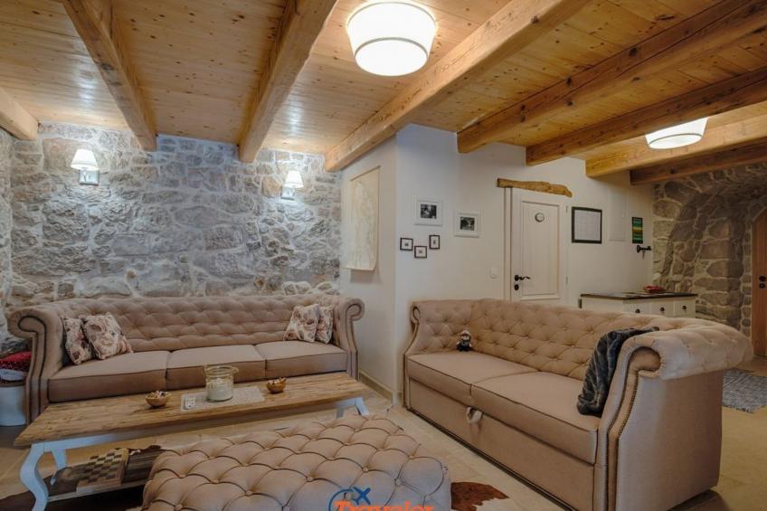 Schöne Steinvilla mit beheiztem Pool und Sauna - foto 19