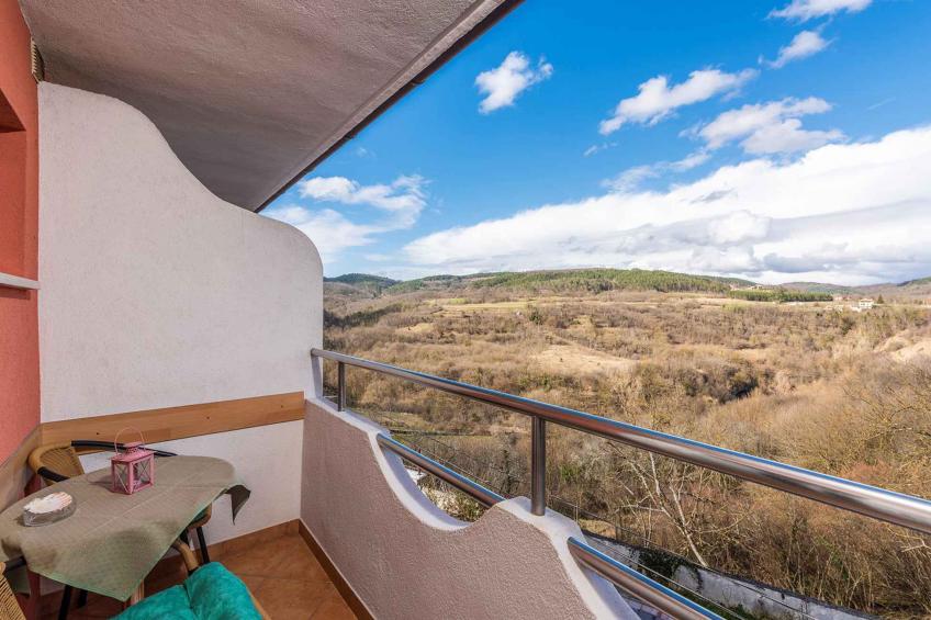 Studio mit Balkon - BF-YJ74C