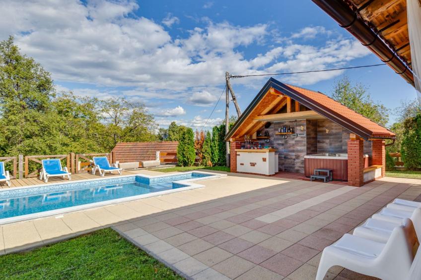 Mala vila Rebeka -großer SwimmingPool - foto 6