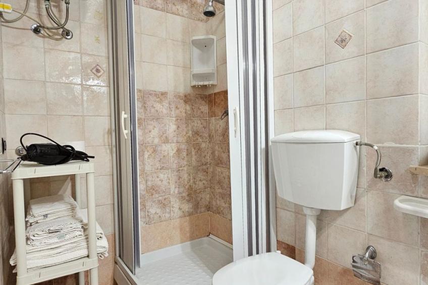 Helle mediterrane Villa mit Veranda und Garten - foto 26