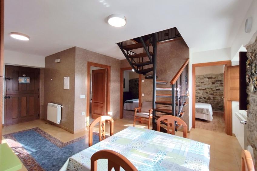 Schönes Duplex mit Aussicht, Pool und Garten - foto 9