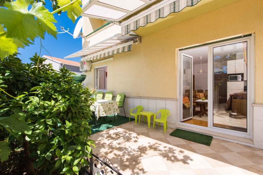 Holiday apartment with large terrace - BF-9TW9