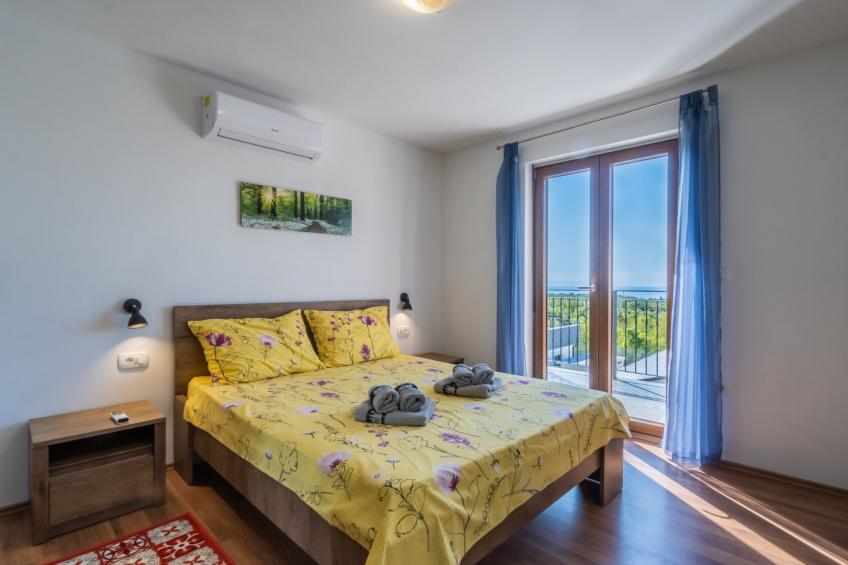 Elegantes Escape mit Pool und Panoramablick - foto 26