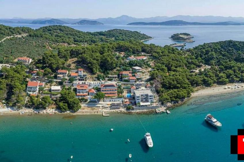 Apartments Franka Saplunara-Triple Room with Terrace and Sea View  No1 - foto 14