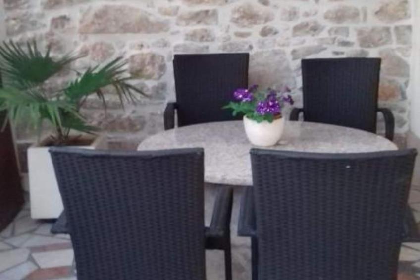 Apartment Magdic - Two Bedroom Apartment with Terrace